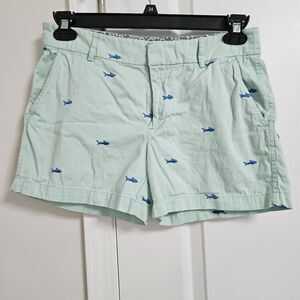 Jones New York Shorts Women's 6 (30x4) Green All Over Shark Embroidered Print